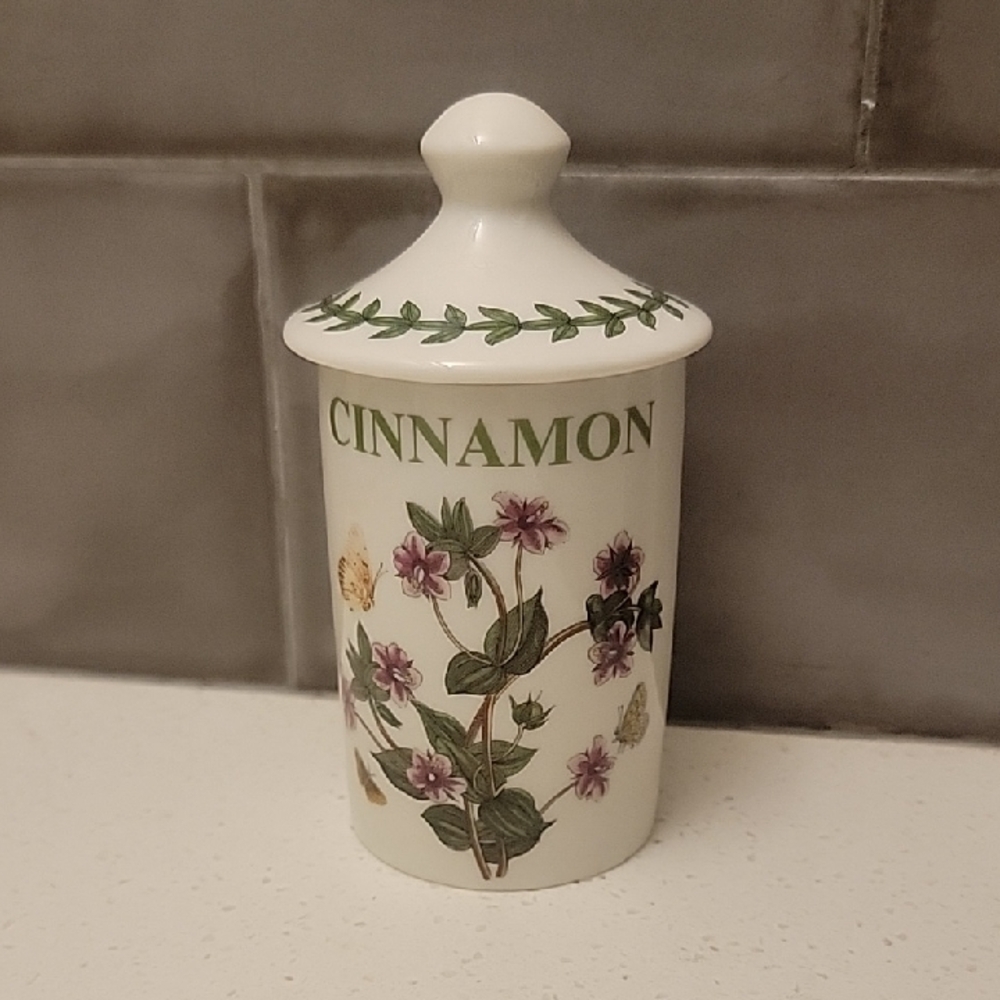 Portmeirion White and Green Cinnamon Jar